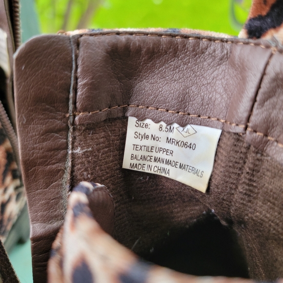 Velvet cheeta combat lace up ankle boots 8.5 - Picture 9 of 9